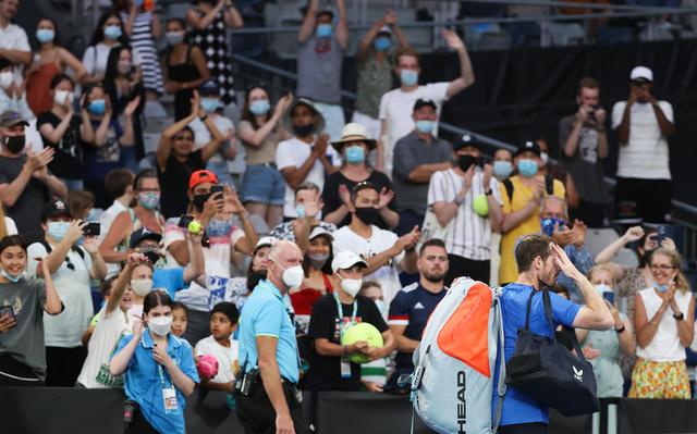 澳网险胜年终总决赛，穆雷带队取胜