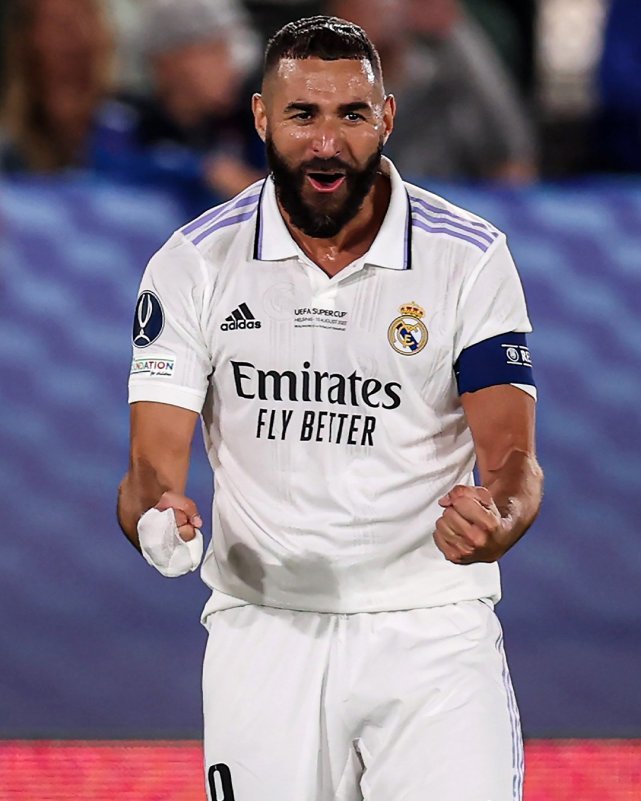 瑞士逆转乌拉圭，本泽马刷新纪录