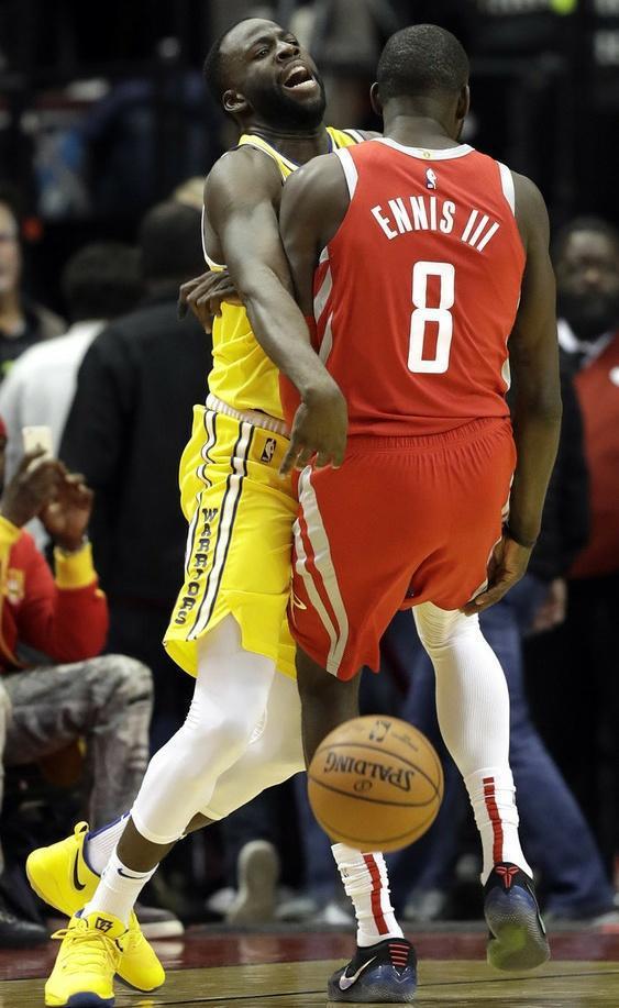 上海队力克天津队，保罗高光表现