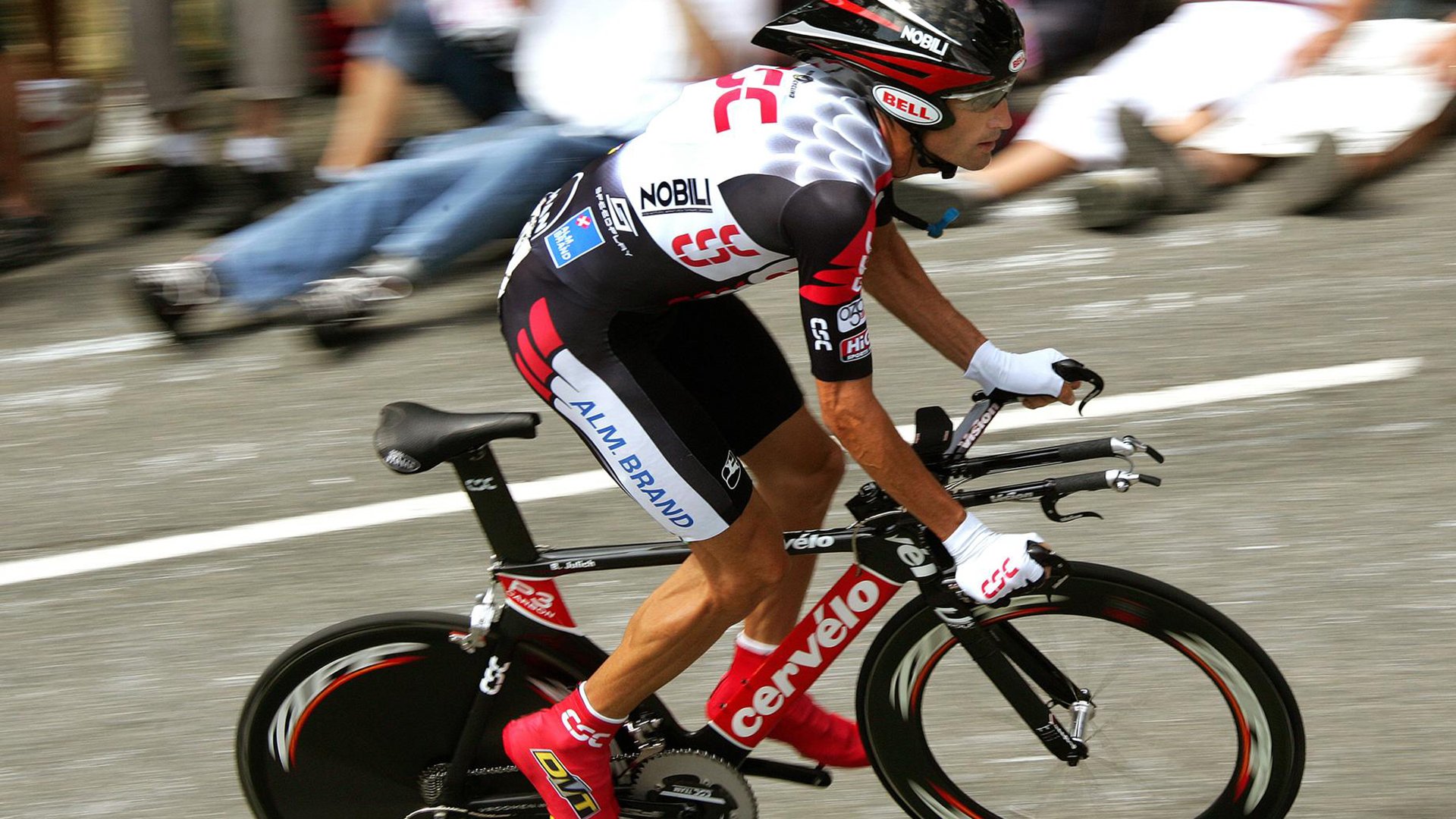 东决关键战之夜，英格拉姆在压力熔炉中淬炼成钢