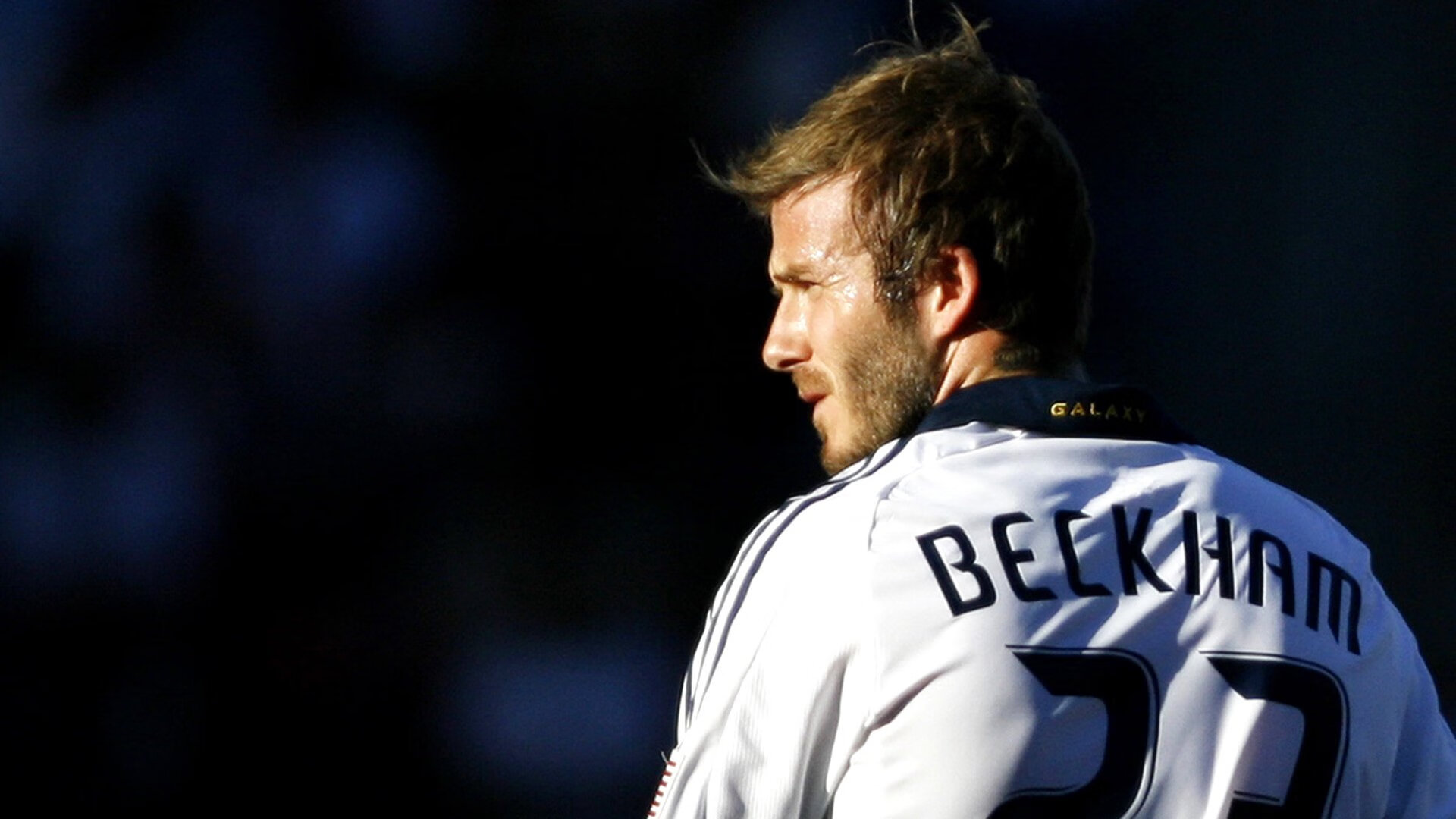 西决生死战之夜，维尼修斯打出生涯之夜，当聚光灯撕碎偏见，少年以足球为刃