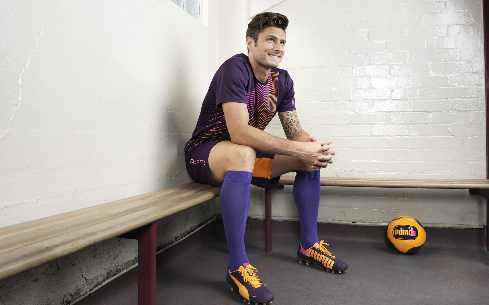 雷恩险胜尼斯，劳塔罗在意甲焦点战接管比赛，现代足球的关键先生哲学